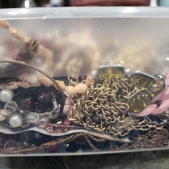 5 lb Mystery Jewelry Box – Bulk Lot for Resale, Crafting & Collecting - Picture 11 of 15